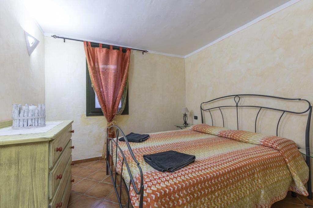 Villa Iris With Pool Baja Sardinia Phòng bức ảnh