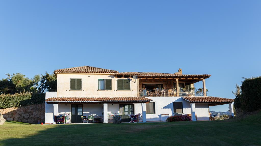 Villa Iris With Pool Baja Sardinia Ngoại thất bức ảnh
