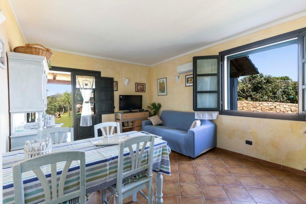 Villa Iris With Pool Baja Sardinia Ngoại thất bức ảnh