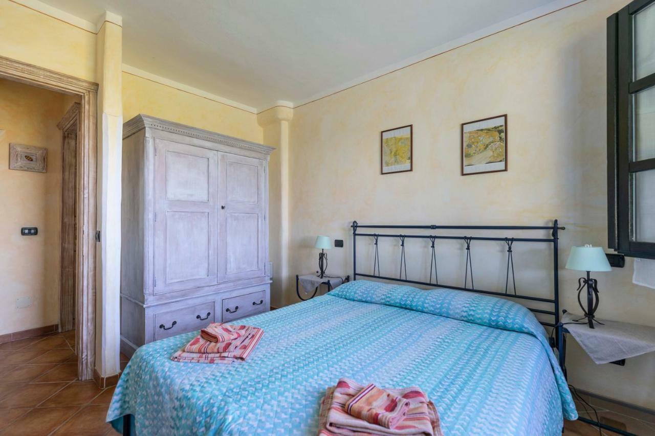 Villa Iris With Pool Baja Sardinia Ngoại thất bức ảnh