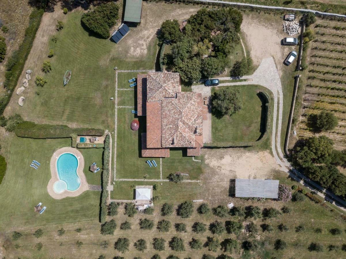 Villa Iris With Pool Baja Sardinia Ngoại thất bức ảnh
